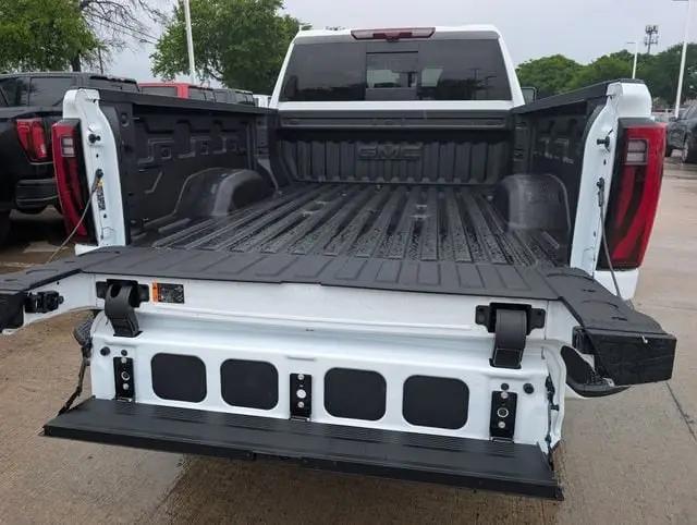 2026 GMC Sierra 2500HD Crew Cab, Standard Bed, Denali, 4WD