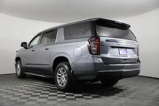 2022 Chevrolet Suburban 4WD LT
