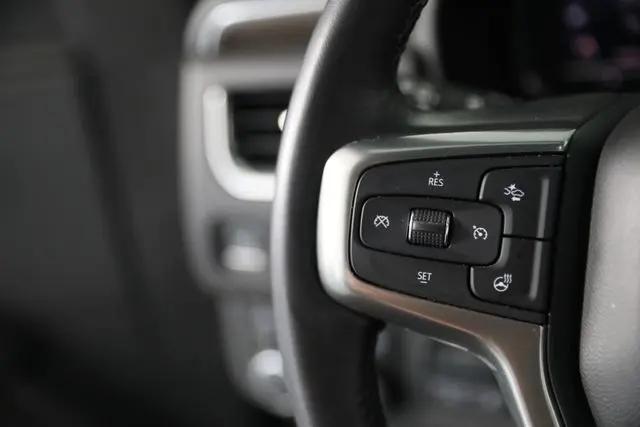 2022 Chevrolet Suburban 4WD LT