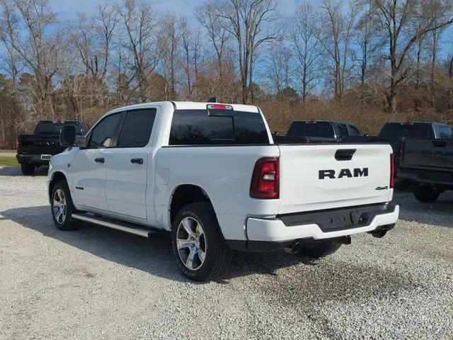2026 Ram 1500 Express Crew Cab 4x4 57 Box