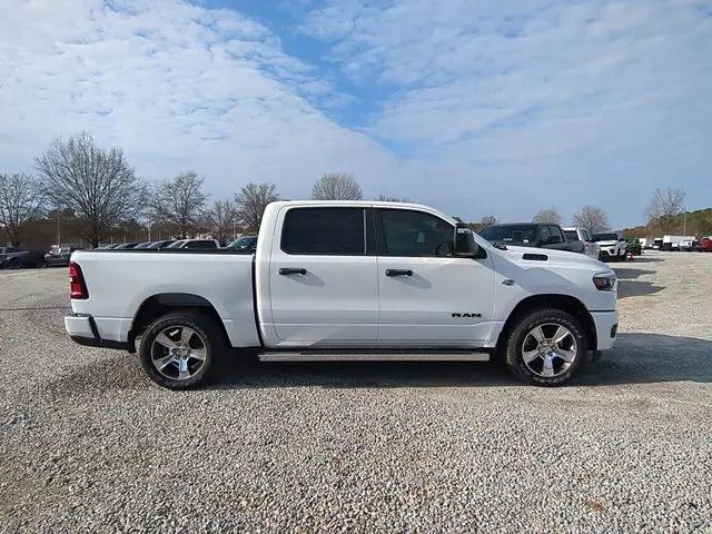 2026 Ram 1500 Express Crew Cab 4x4 57 Box
