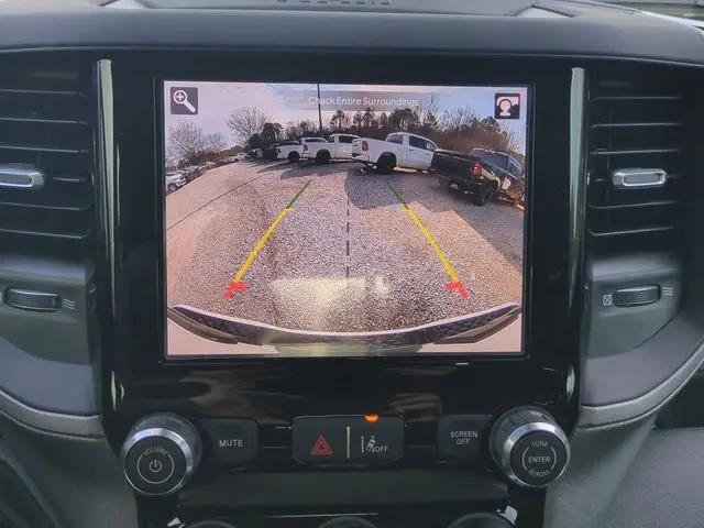 2026 Ram 1500 Express Crew Cab 4x4 57 Box