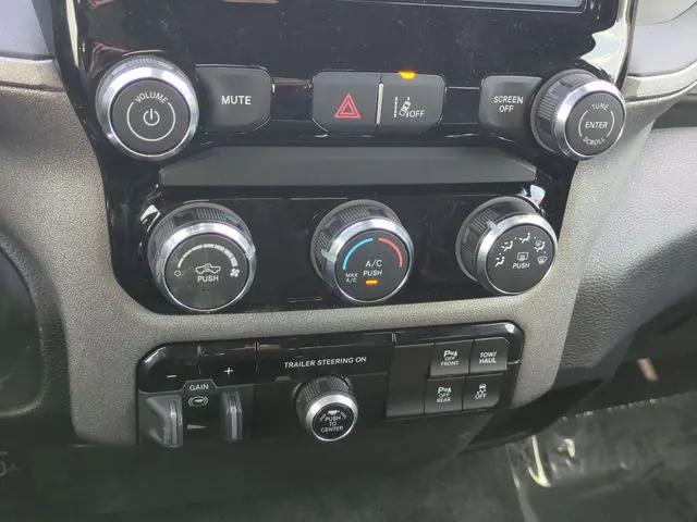 2026 Ram 1500 Express Crew Cab 4x4 57 Box