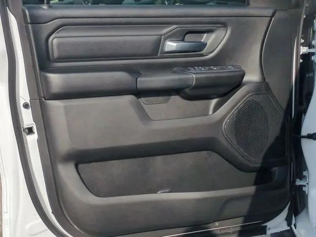 2026 Ram 1500 Express Crew Cab 4x4 57 Box
