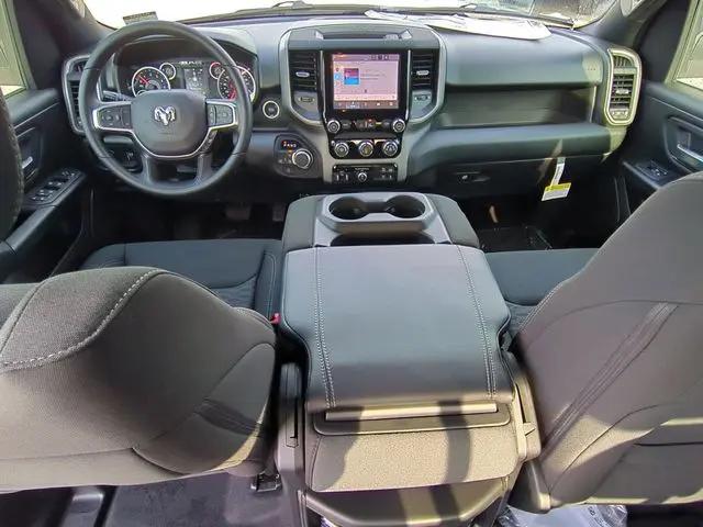 2026 Ram 1500 Express Crew Cab 4x4 57 Box