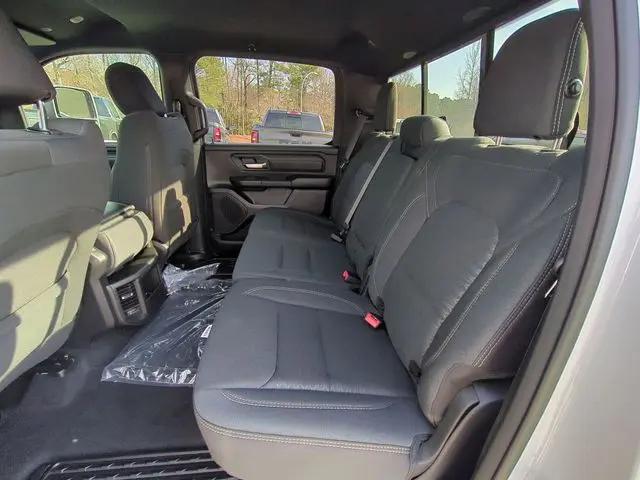 2026 Ram 1500 Express Crew Cab 4x4 57 Box