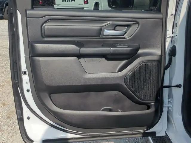 2026 Ram 1500 Express Crew Cab 4x4 57 Box