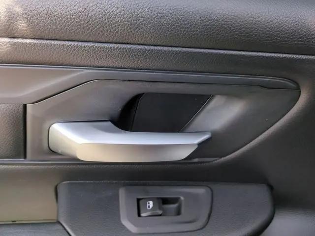 2026 Ram 1500 Express Crew Cab 4x4 57 Box