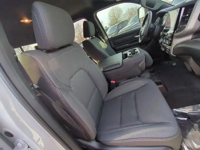 2026 Ram 1500 Express Crew Cab 4x4 57 Box