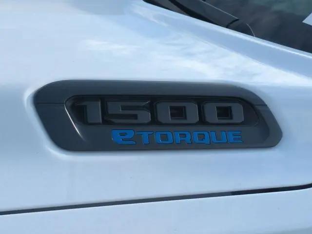 2026 Ram 1500 Express Crew Cab 4x4 57 Box
