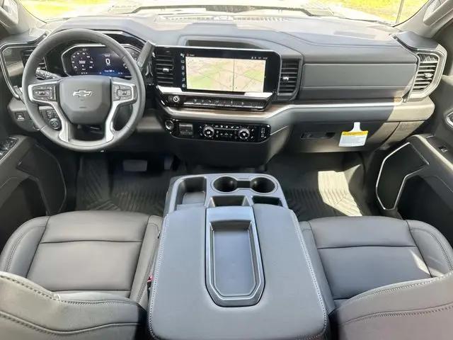 2026 Chevrolet Silverado 2500HD Crew Cab, Standard Bed, LT, 4WD