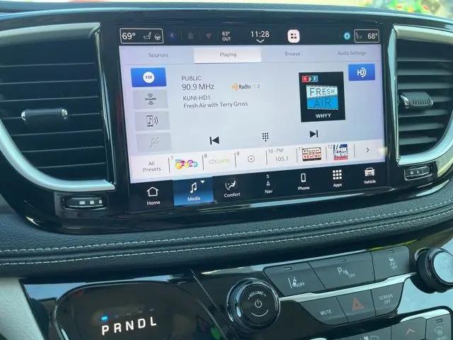 2024 Chrysler Pacifica Hybrid Select