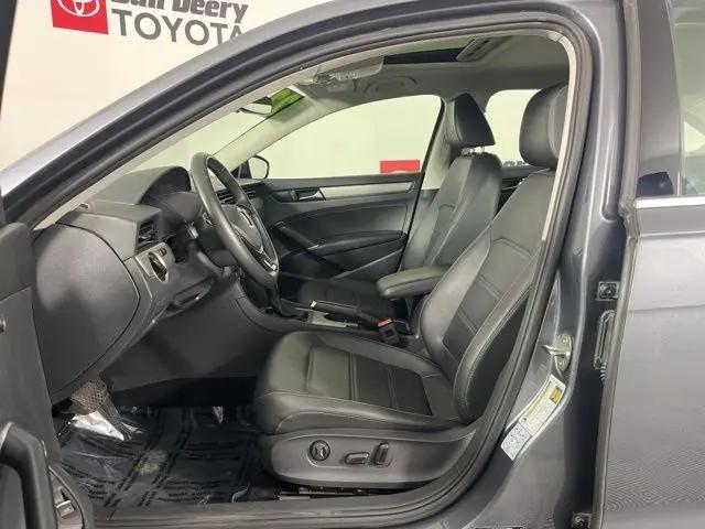 2022 Volkswagen Passat 2.0T SE