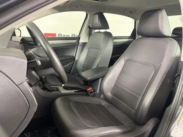 2022 Volkswagen Passat 2.0T SE