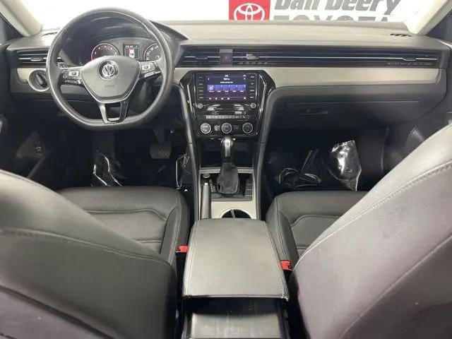 2022 Volkswagen Passat 2.0T SE