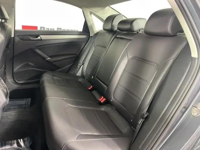 2022 Volkswagen Passat 2.0T SE