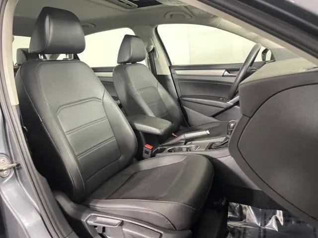 2022 Volkswagen Passat 2.0T SE