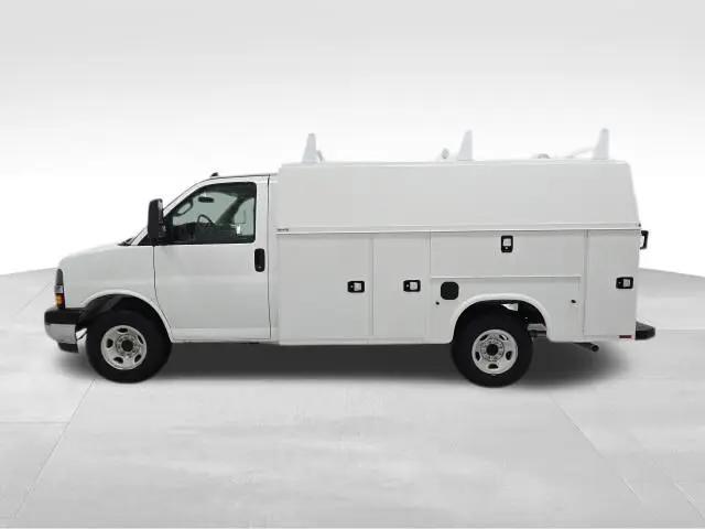 2026 Chevrolet Express Cutaway Work Van