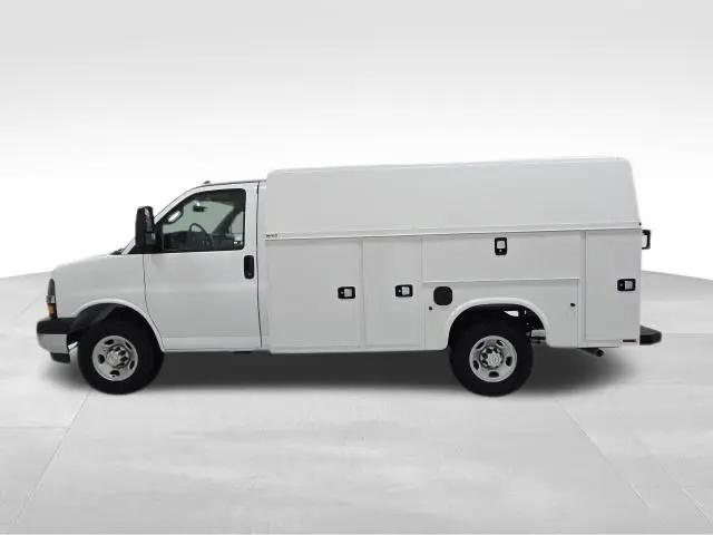 2026 Chevrolet Express Cutaway Work Van
