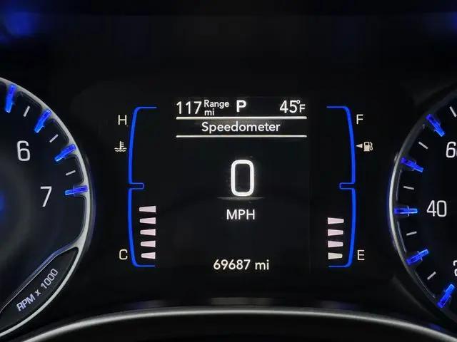 2023 Chrysler Voyager LX