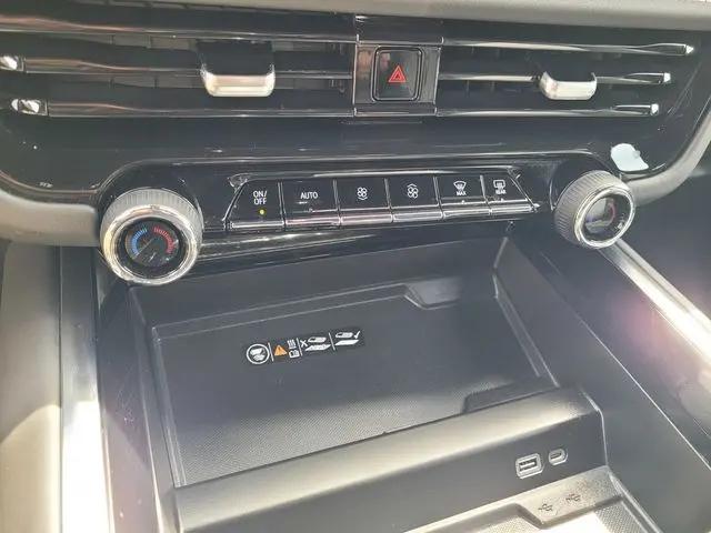 2025 Chevrolet Tahoe 4WD LT