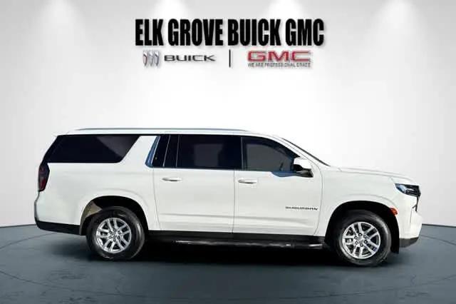 2024 Chevrolet Suburban 4WD LT