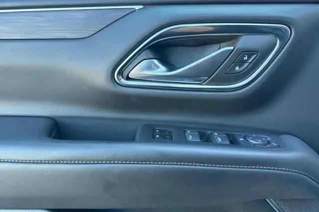 2024 Chevrolet Suburban 4WD LT