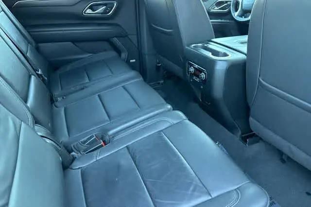 2024 Chevrolet Suburban 4WD LT