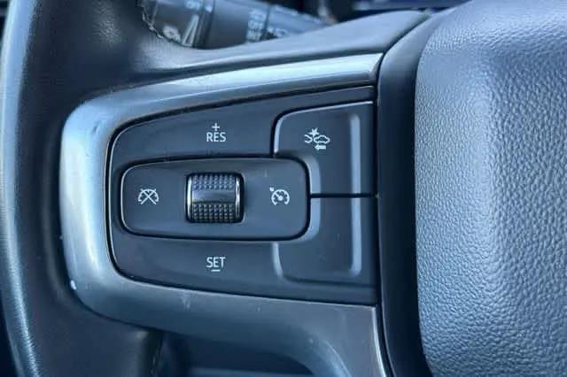 2024 Chevrolet Suburban 4WD LT