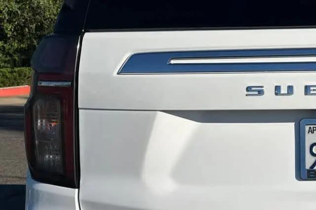 2024 Chevrolet Suburban 4WD LT