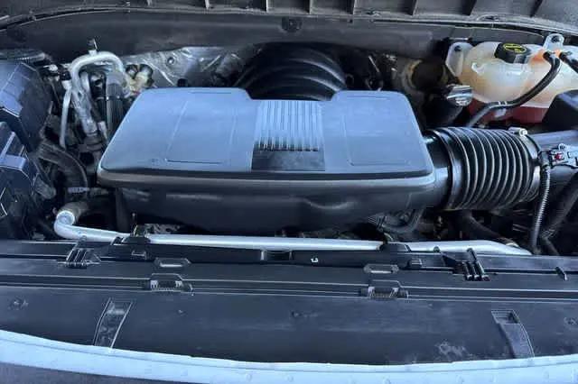 2024 Chevrolet Suburban 4WD LT