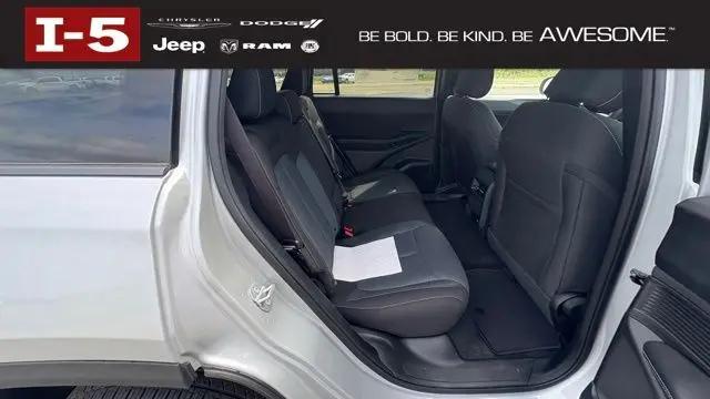 2026 Jeep Cherokee Laredo 4x4