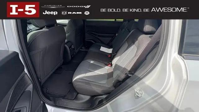 2026 Jeep Cherokee Laredo 4x4