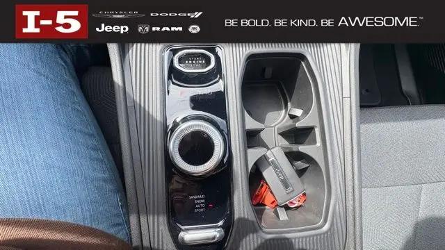 2026 Jeep Cherokee Laredo 4x4