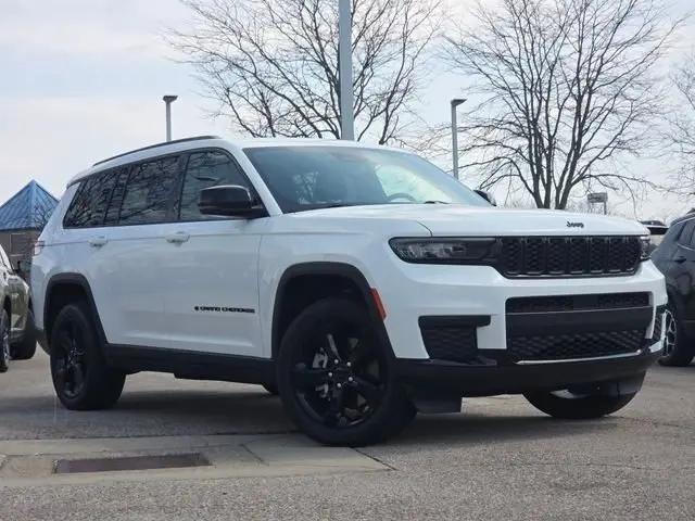 2023 Jeep Grand Cherokee L Altitude 4x4