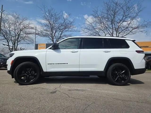 2023 Jeep Grand Cherokee L Altitude 4x4