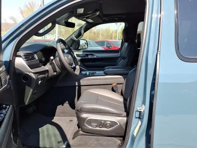 2026 Jeep Grand Wagoneer Limited Reserve 4x4
