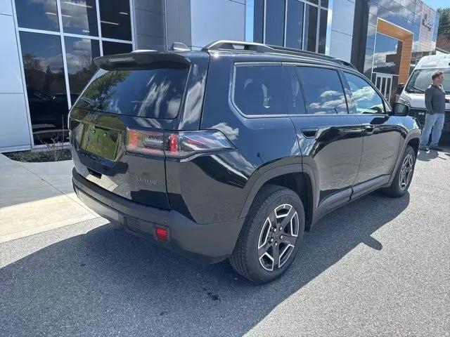 2026 Jeep Cherokee Laredo 4x4