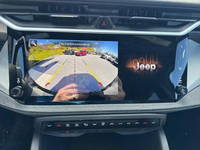 2026 Jeep Cherokee Laredo 4x4