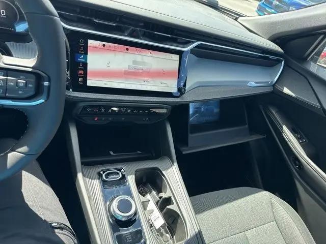 2026 Jeep Cherokee Laredo 4x4