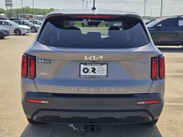 2022 Kia Sorento LX
