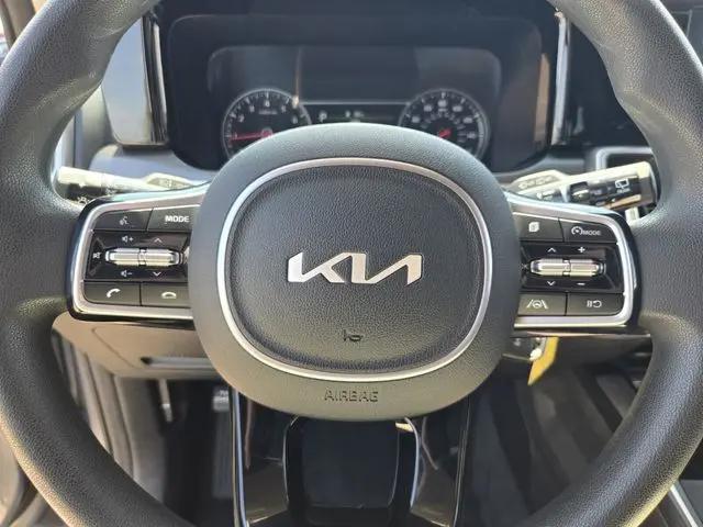 2022 Kia Sorento LX