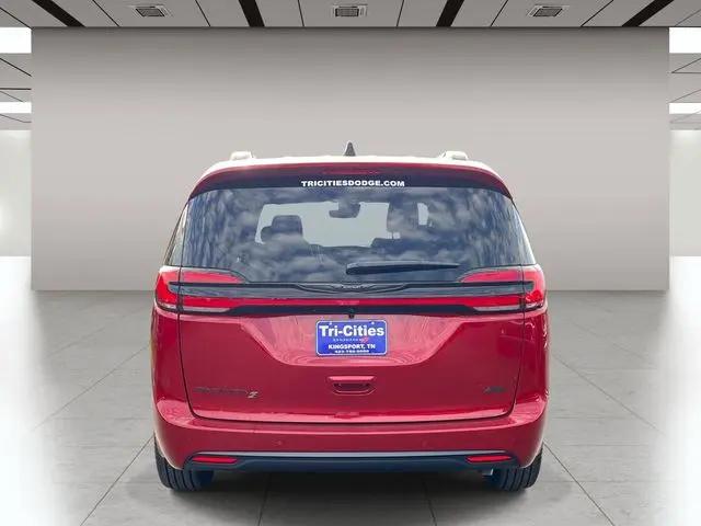 2026 Chrysler Pacifica Select AWD