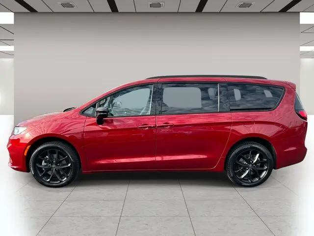 2026 Chrysler Pacifica Select AWD