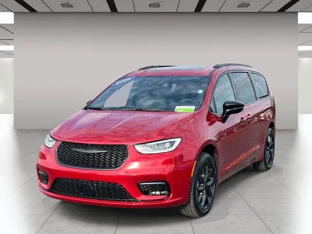 2026 Chrysler Pacifica Select AWD