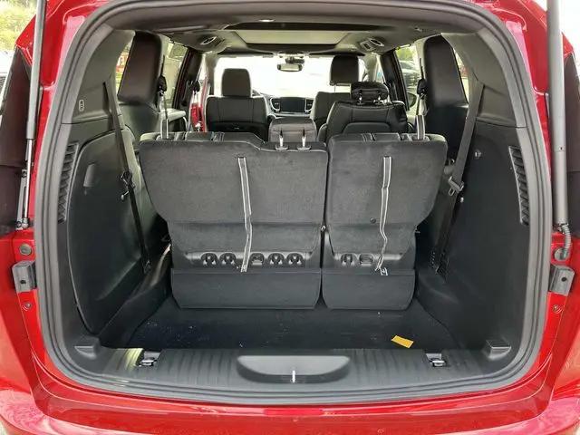 2026 Chrysler Pacifica Select AWD
