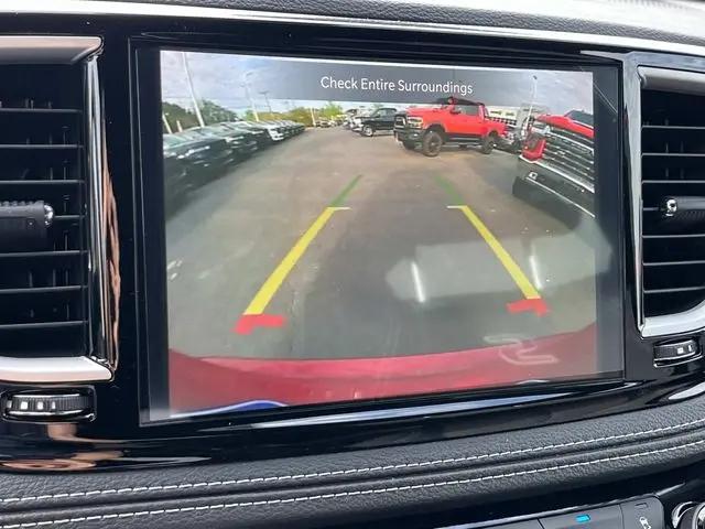2026 Chrysler Pacifica Select AWD
