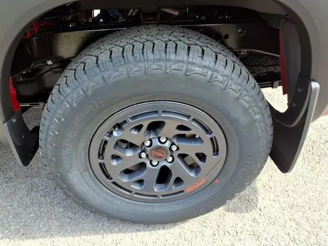 2026 Nissan Frontier Crew Cab PRO-4X 4x4