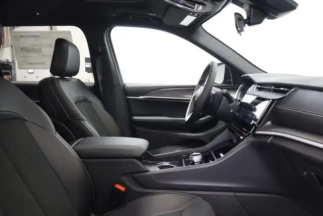 2026 Jeep Grand Cherokee L Altitude 4x4