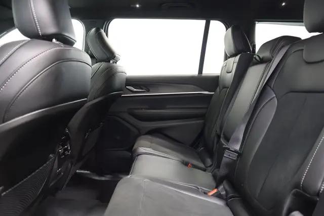 2026 Jeep Grand Cherokee L Altitude 4x4